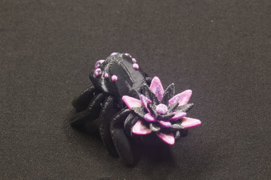Two Color Water Lily Spider - Heartland Craft LLC